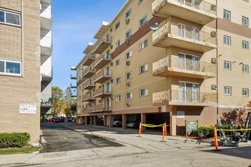 307-7443 Washington St, Forest Park, IL, 60130-1536 | Card Image