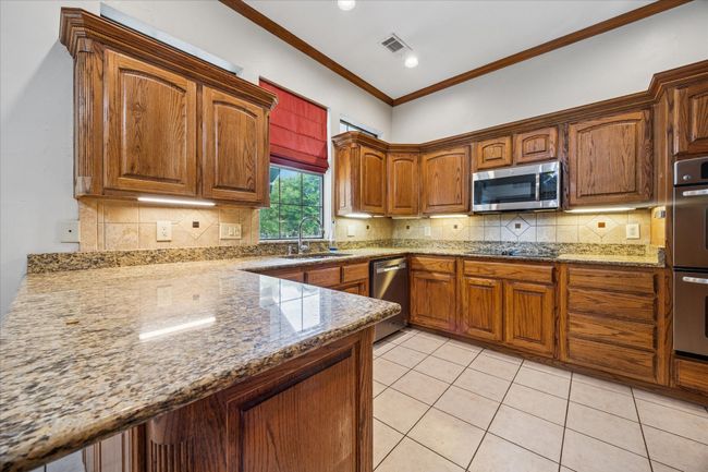 Beautiful granite countertops | Image 20