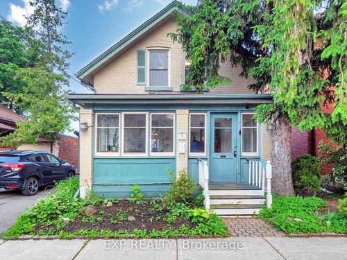 7 David St, Brampton, ON, L6X1J2 | Card Image