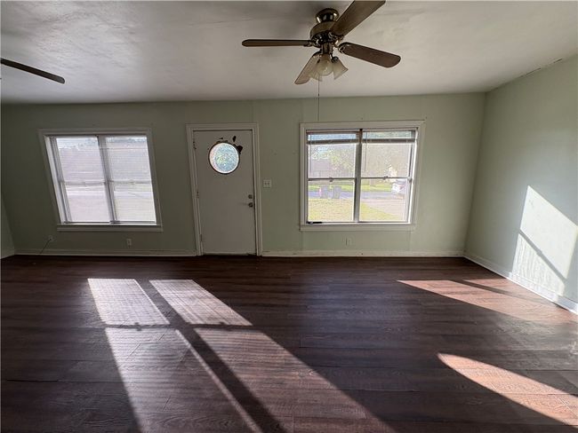 203 Dugger St, House other with 4 bedrooms, 3 bathrooms and null parking in Edna TX | Image 33