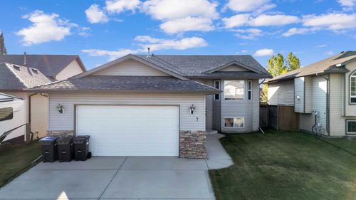 7 Firdale Close, Sylvan Lake, AB, T4S2M1 | Card Image