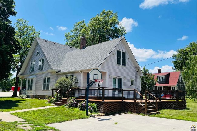 703 Pioneer St, House other with 4 bedrooms, 3 bathrooms and null parking in Seneca KS | Image 5