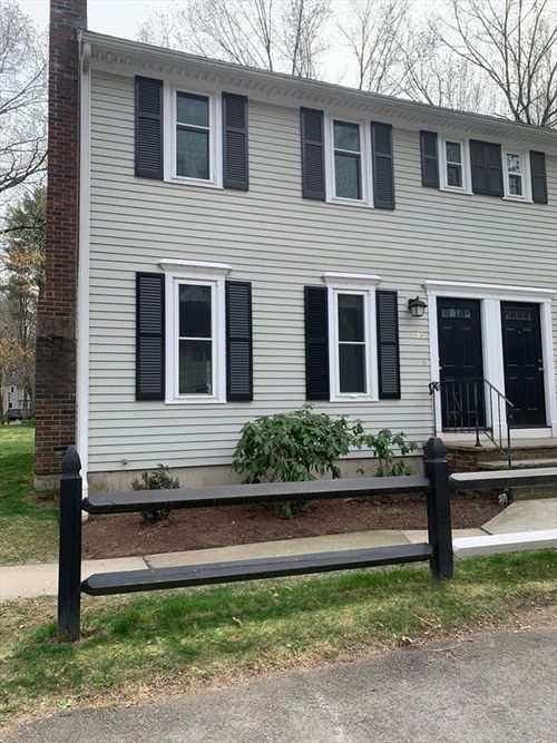 136-136 Wellman Ave, North Chelmsford, MA, 01863-1343 | Card Image