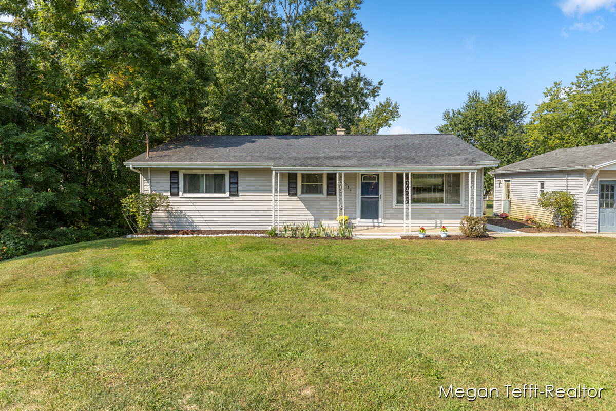 Woodrow Ave, Grand Rapids, MI 49534