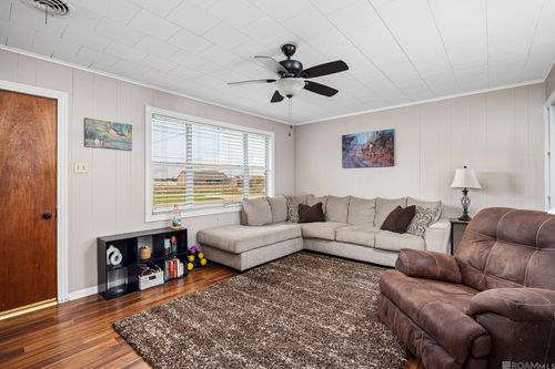 128 Bertie St, Napoleonville, LA, 70390-8603 | Card Image
