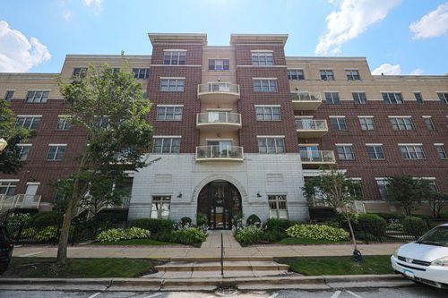 unit-302-965 Rogers St, Downers Grove, IL, 60515-3681 | Card Image