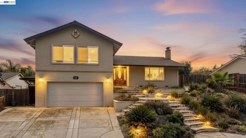 884 Bonita Ave, Pleasanton, CA, 94566-7510 | Card Image