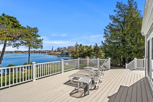 62 Crafts Rd, House other with 5 bedrooms, 2 bathrooms and 6 parking in Gloucester MA | Image 9