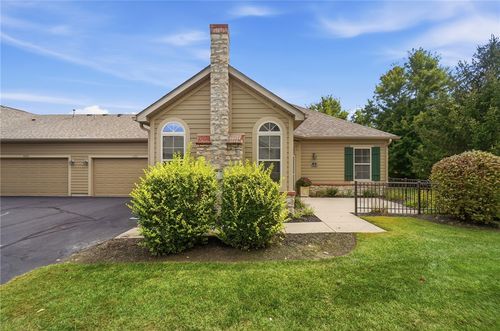 2375 Locust Hill Blvd, Beavercreek, OH, 45431-2293 | Card Image