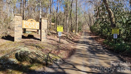360 River Cove Ln, Hayesville, NC, 28904-9411 | Card Image