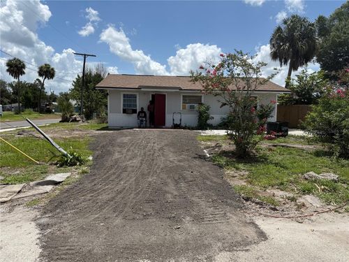 326 E Whidden St, ARCADIA, FL, 34266-4753 | Card Image