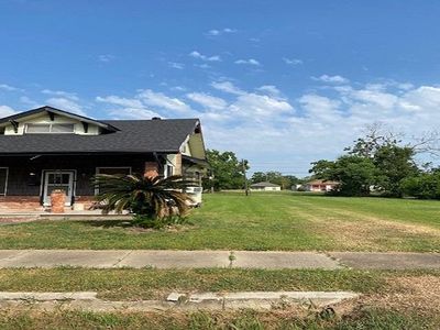 1821 6th Street, House other with 2 bedrooms, 1 bathrooms and null parking in Port Arthur TX | Image 2