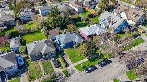 444 Stannard Ave, Victoria, BC, V8S3M5 | Card Image