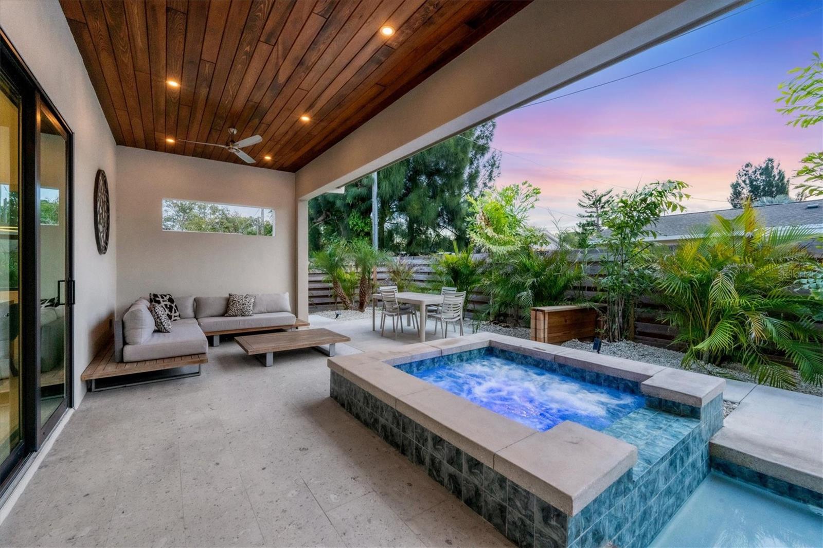 Floyd St, Sarasota, FL 34239
