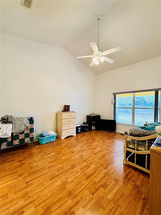 Master Bedroom | Image 13