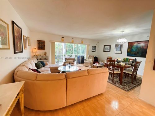 apt-209-1425 Atlantic Shores Blvd, Hallandale Beach, FL, 33009-3742 | Card Image