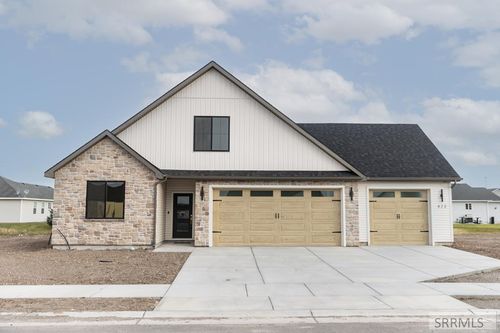 423 Camas St, Sugar City, ID, 83448-5123 | Card Image