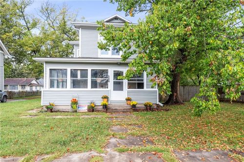 526 S Maple St, Ottawa, KS, 66067-2728 | Card Image