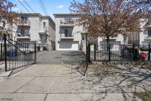 19 Halleck St, Newark, NJ, 07104-5743 | Card Image