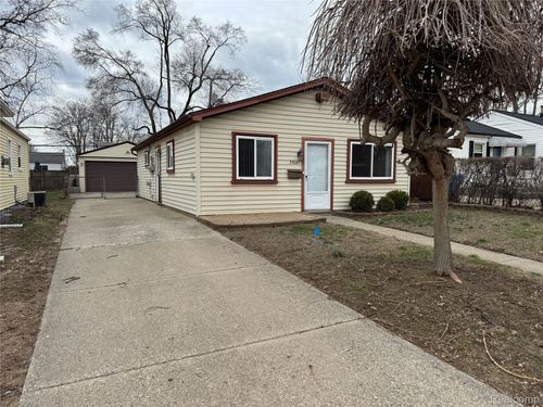 29045 Howard Ave, Madison Heights, MI, 48071-2501 | Card Image