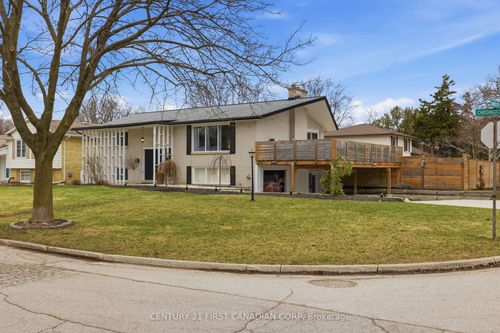 496 Chiddington Ave, London, ON, N6C2W2 | Card Image