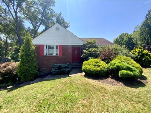 200 Chaplin Dr, Coraopolis, PA, 15108-2755 | Card Image
