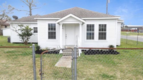 913 W Burton St, Sulphur, LA, 70663-2405 | Card Image