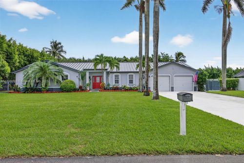 28241 Sw 157th Ct, Homestead, FL, 33033-1241 | Card Image
