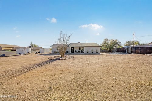 4863 E 18th Ave, Apache Junction, AZ, 85119-7527 | Card Image
