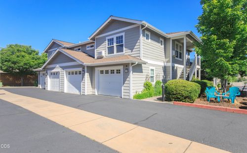 2244 Mccall Dr, Ashland, OR, 97520-2380 | Card Image