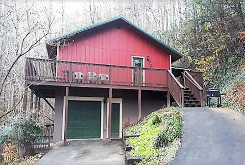 547 Hawks Trl, Gatlinburg, TN, 37738-5376 | Card Image