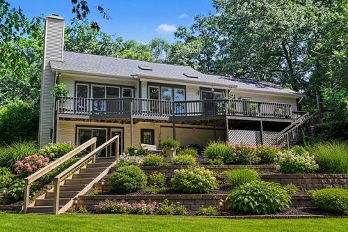 201 Scenic View Dr, Niles, MI, 49120-8985 | Card Image