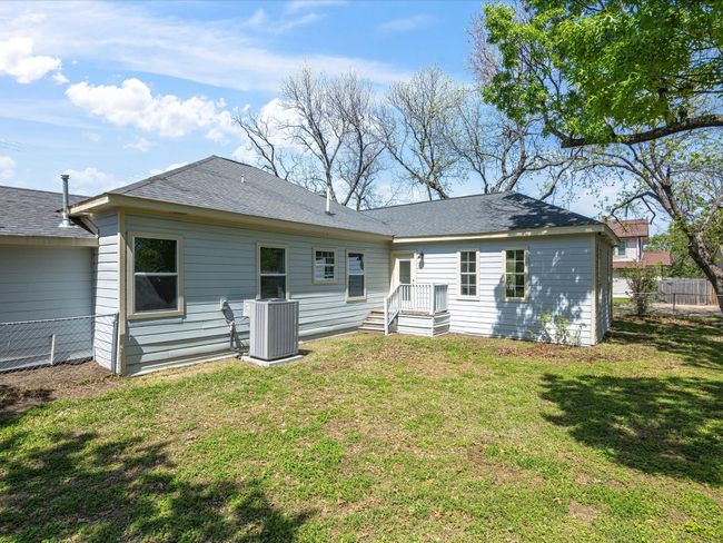 1001 W Lampasas St, House other with 3 bedrooms, 2 bathrooms and null parking in Ennis TX | Image 25