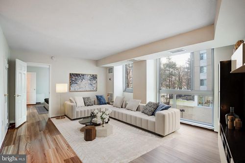 209-j-4601 N Park Ave, CHEVY CHASE, MD, 20815-4575 | Card Image