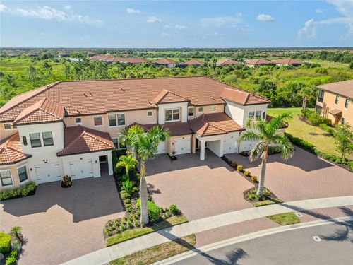 unit-202-10035 Crooked Creek Dr, VENICE, FL, 34293-7377 | Card Image