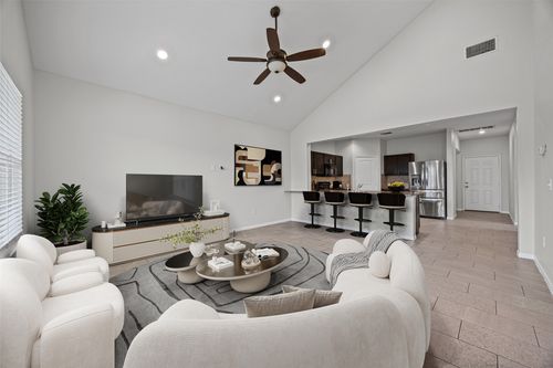 518 Luna Vista Dr, Hutto, TX, 78634-4562 | Card Image