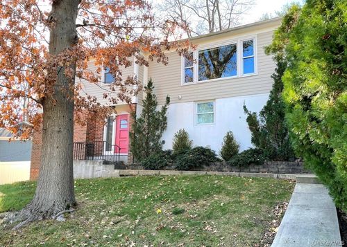 1320 Mamaroneck Ave, Mamaroneck, NY, 10543-1204 | Card Image