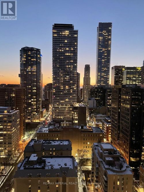 2507-110 Charles St E, Toronto, ON, M4Y1T5 | Card Image