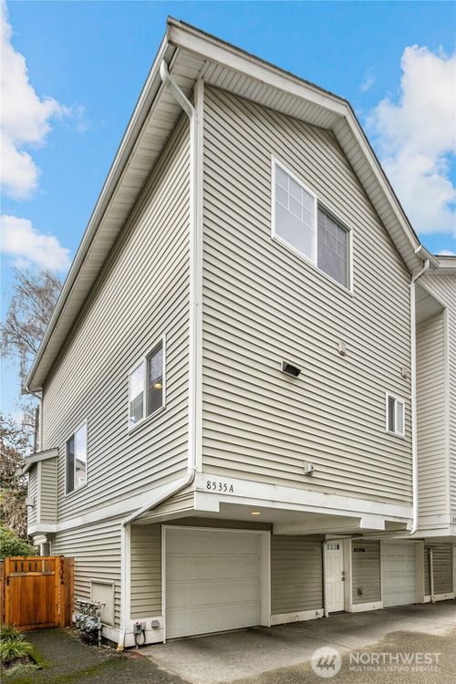 a-8535 Midvale Ave N, Seattle, WA, 98103-4031 | Card Image