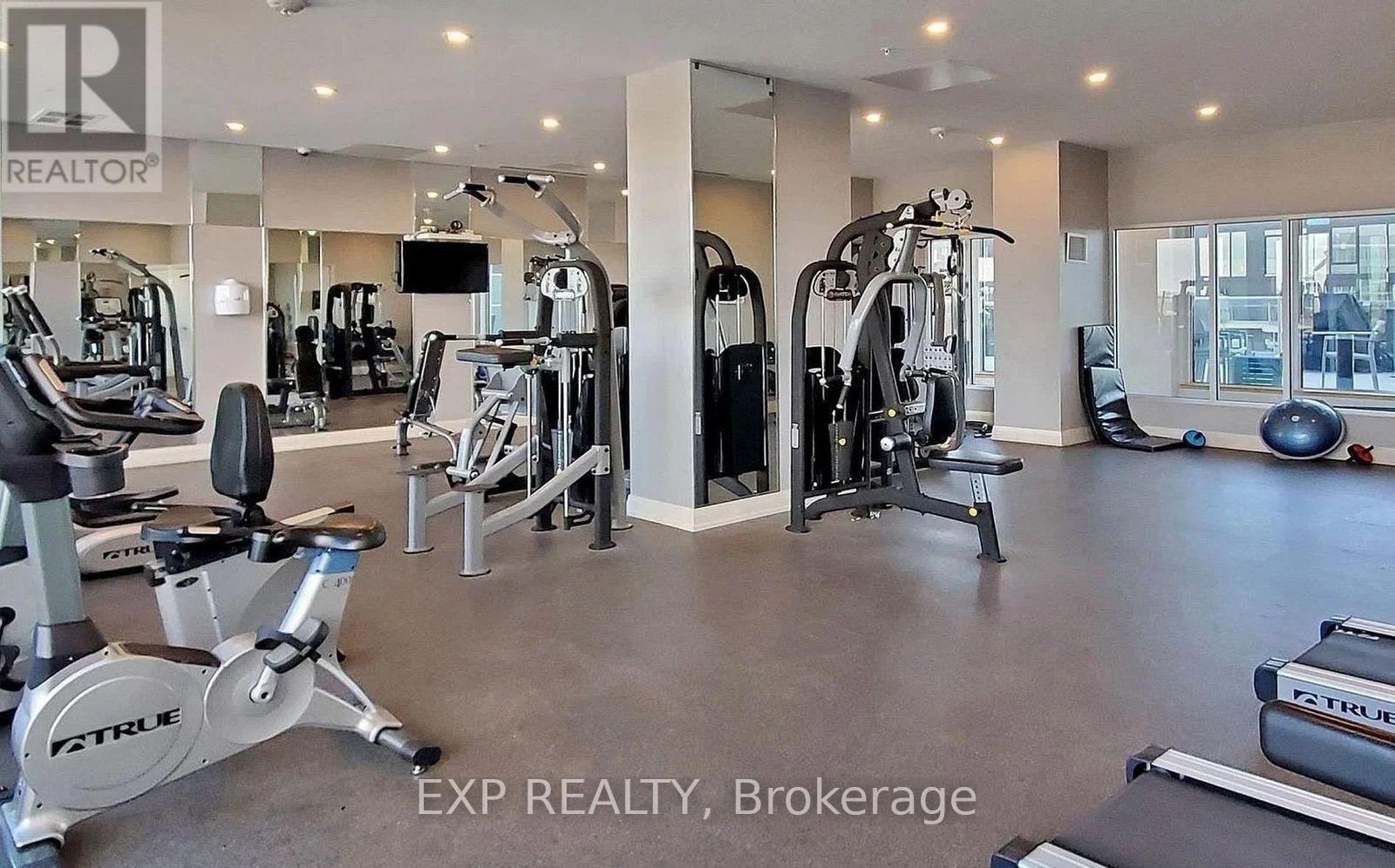 Residential in Toronto (Clanton Park) 5
