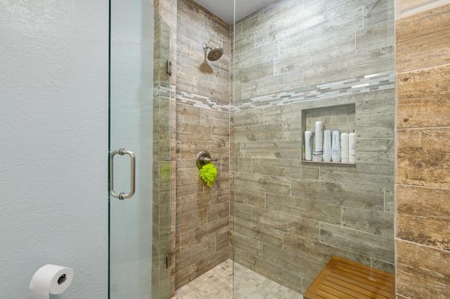 Primary bath with large shower | Image 23