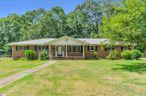 127 Hillcrest Cir, Belton, SC, 29627-1622 | Card Image