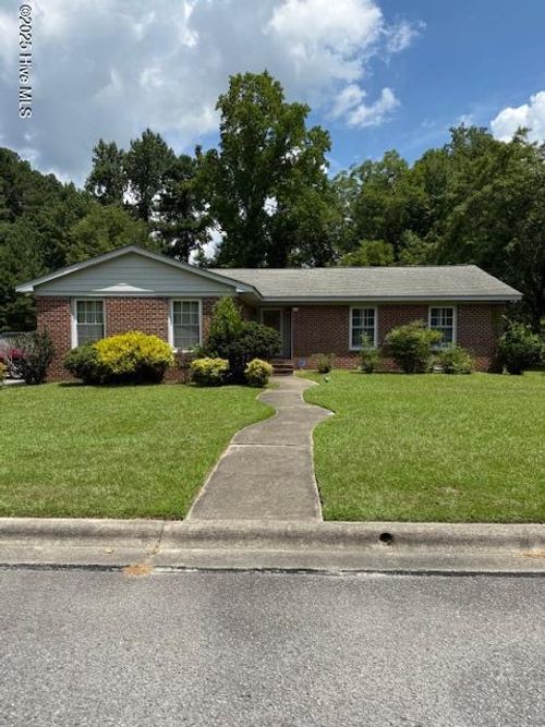 102 Tyler Ln, Greenville, NC, 27858-4709 | Card Image