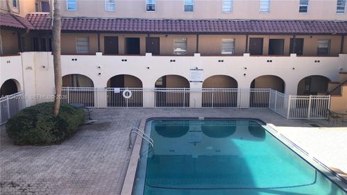 57-914 8th Ave, GAINESVILLE, FL, 32601-6404 | Card Image