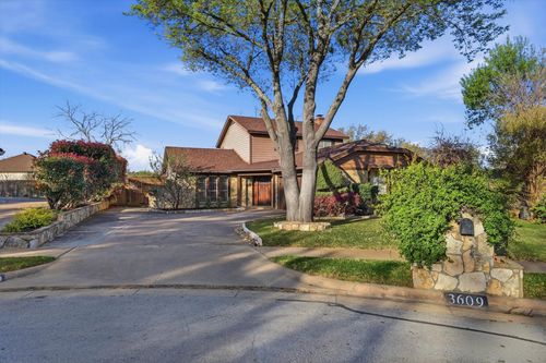 3609 Wayne Ct, Bedford, TX, 76021-2319 | Card Image