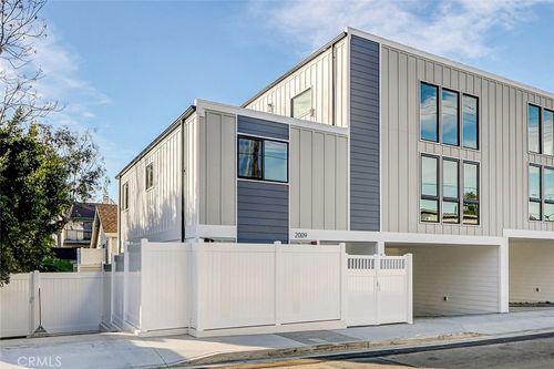 2007 Blossom Ln, Redondo Beach, CA, 90278-3091 | Card Image