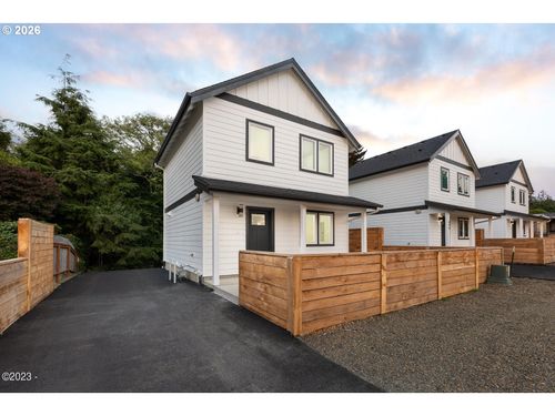 646 Se Reef Ave, Lincoln City, OR, 97367-3045 | Card Image