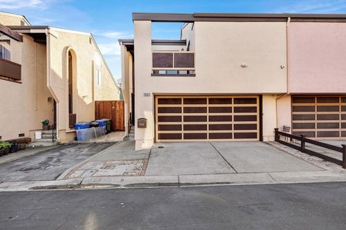 39583 Buena Vista Ter, Fremont, CA, 94538-2152 | Card Image