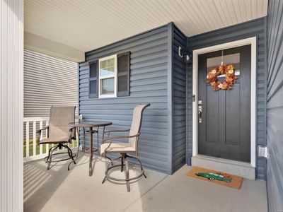 Wonderful covered porch area | Image 2