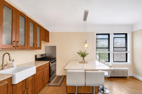 c61-3398 Wayne Avenue, New York, NY, 10467 | Card Image